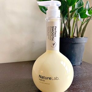 Nature Lab Tokyo Perfect smooth conditioner